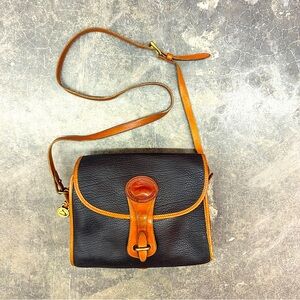 Vintage Dooney & Bourke: Black Medium Essex AWL Crossbody Shoulder Bag
